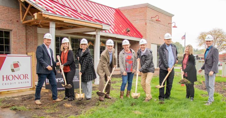 honor credit union celebrated the groundbreaking of its stadium drive location in kalamazoo on oct. 11, 2019; photo of Honor team members holding shovels