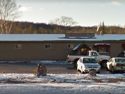 photo of crossroads restaurant and lounge in marquette michigan