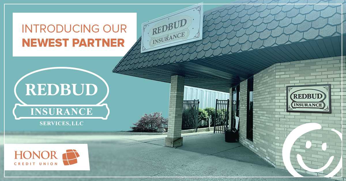 photo of the main entrance to Red Bud Insurance building in Buchanan, MI
