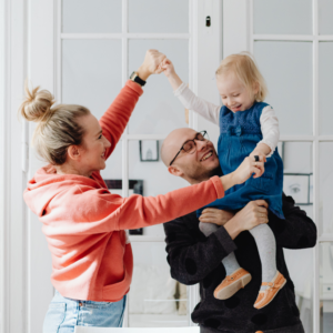 Family dancing | Honor Credit Union