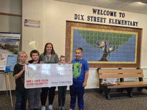 Teacher Awards Winner Heather Moss of Dix Street Elementary in Plainwell, MI with some of her students | Honor Credit Union