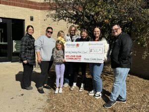 Teacher Awards Winner Allison O'Connell of Kent City Elementary in Wyoming, MI with Honor team members: Brandy Bitson & Scotty Brewer | Honor Credit Union