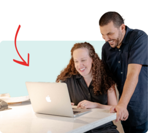 couple looking at a laptop | Honor Credit Union