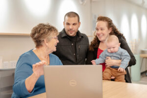 Alves family with Honor team member | Honor Credit Union