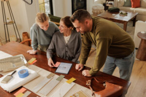 family looking at paint swatches | Honor Credit Union