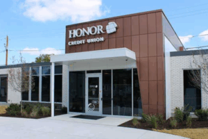 Berrien Springs Building Exterior | Honor Credit Union
