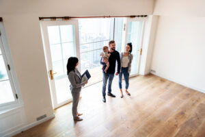 Family buying new house | Honor Credit Union