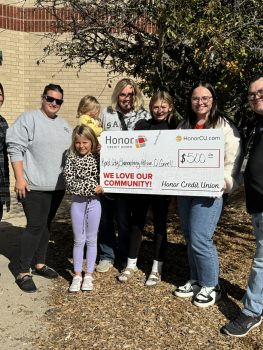 Teacher Awards Winner Allison O'Connell of Kent City Elementary in Wyoming, MI with Honor team members: Brandy Bitson & Scotty Brewer